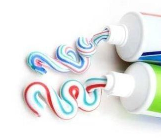 Machine de remplissage et de scellage de tubes multicolores ZHF-100YD