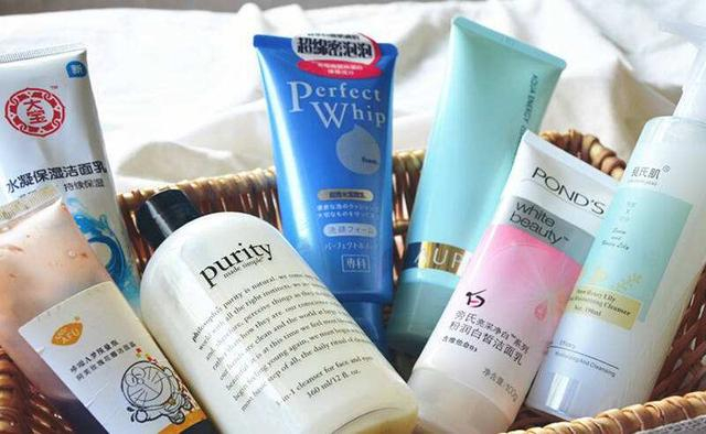 Machine de remplissage et de scellage de tubes en aluminium en plastique ZHF-100A