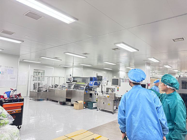 Fournisseur de machine &agrave; remplissage d'huile essentielle